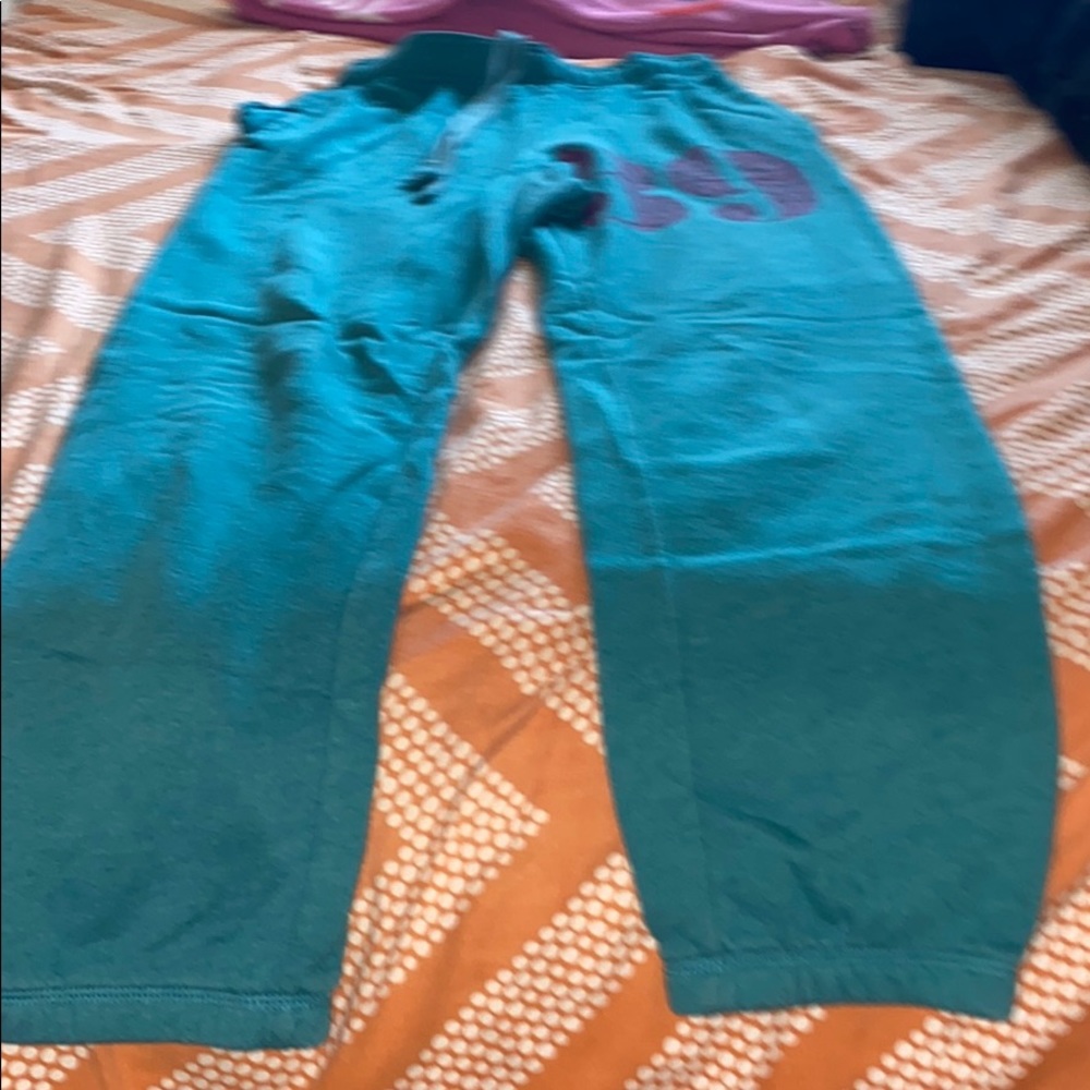 Comfortable Sweatpants - Picture 3 of 4